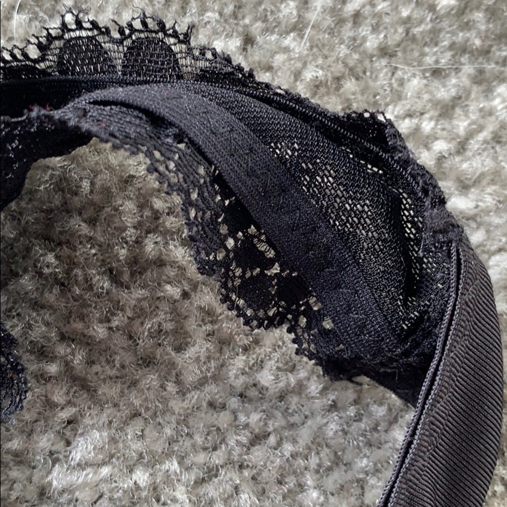 Lacey thong - Picture 3 of 4